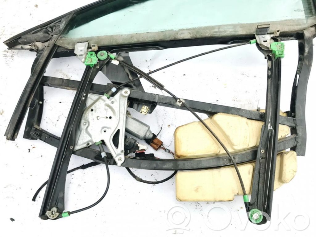 Audi A4 S4 B5 8D Alzacristalli del portellone scorrevole con motorino 