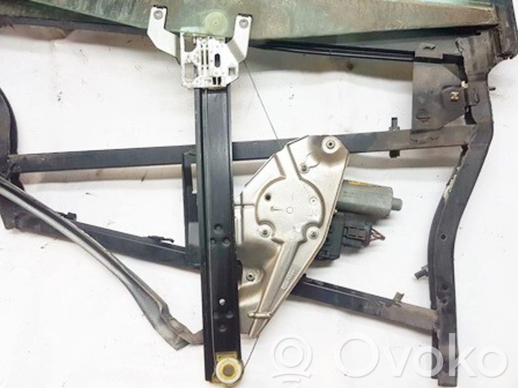 Regulador con motor de la ventanilla de la puerta corredera   4B0839398B,4B0839398B