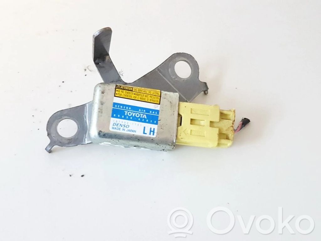 Toyota RAV 4 (XA20) Senzor impact/declanșare airbag 