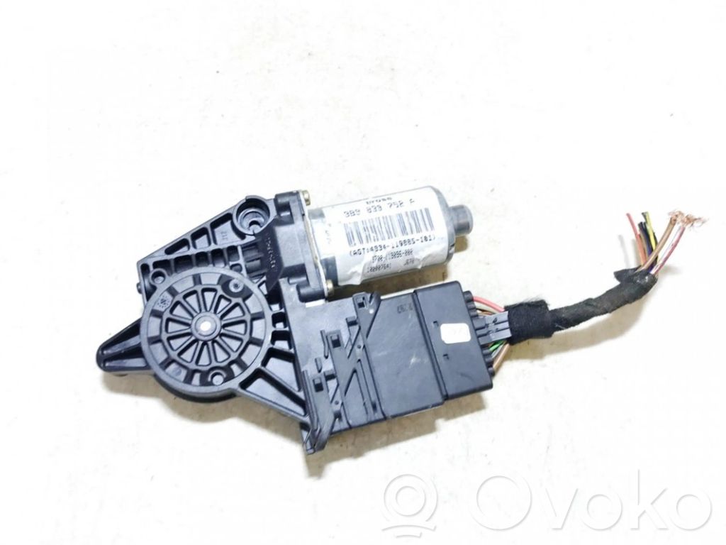 Volkswagen PASSAT B5 Silniczek podnoszenia szyby drzwi tylnych 