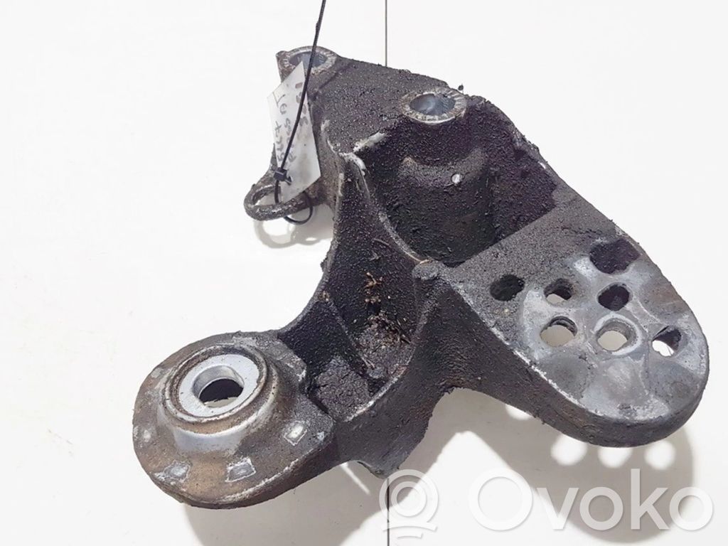 Volkswagen PASSAT B5 Supporto di montaggio del motore (usato) 
