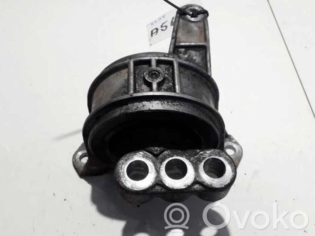 Opel Astra G Engine mount bracket 