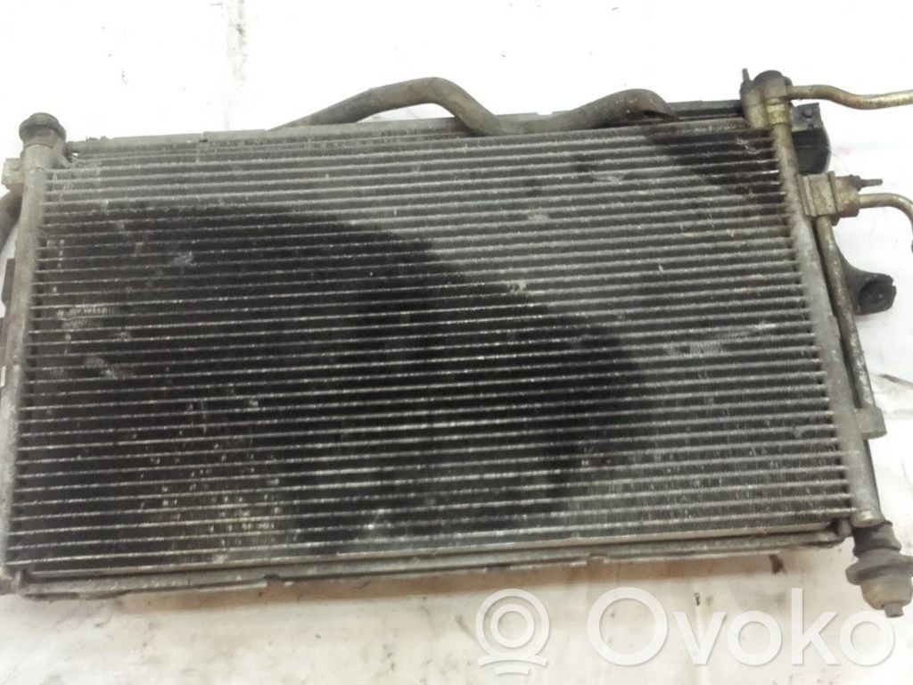 Ford Mondeo Mk III Radiator lichid răcire 