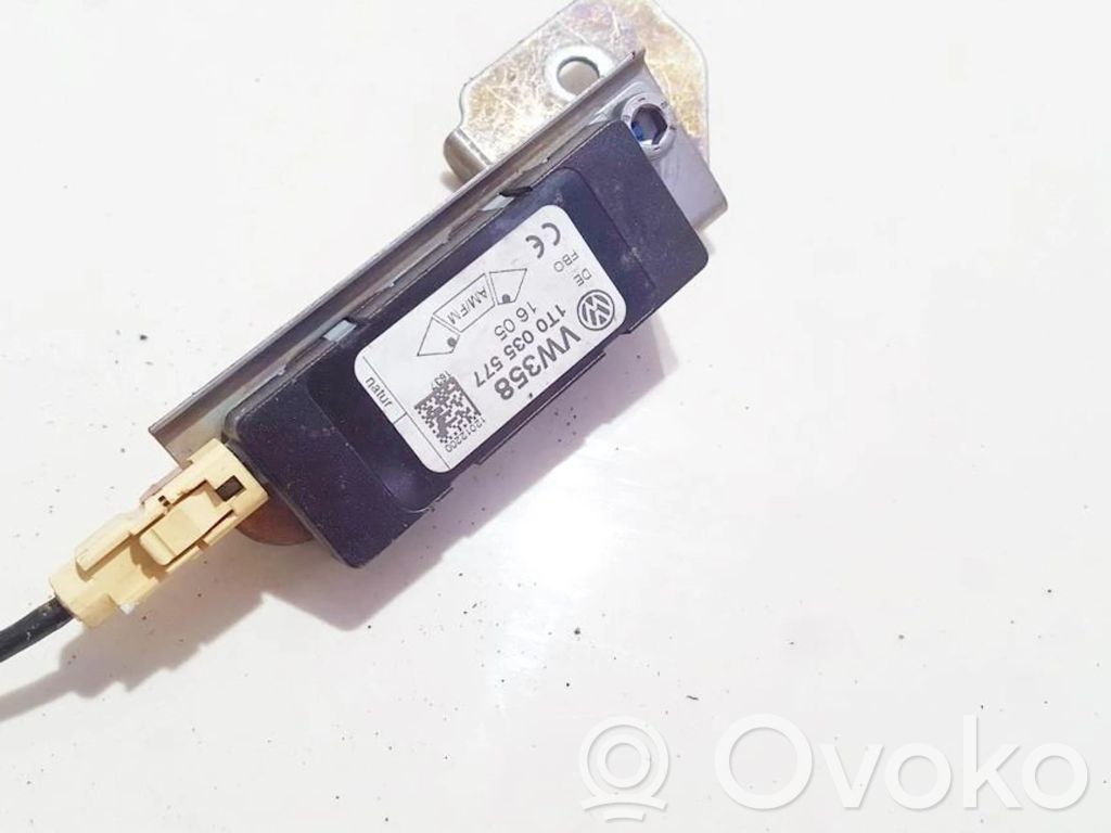 Volkswagen Touran I Unitate control antenă