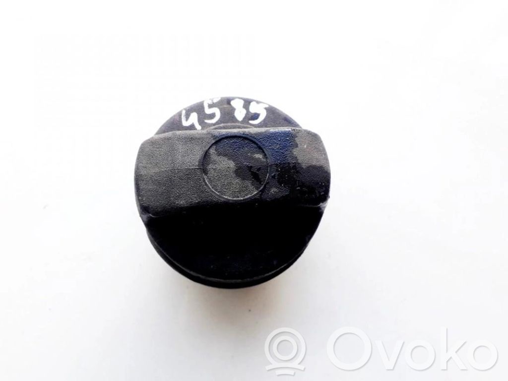 Audi A4 S4 B5 8D Tappo del serbatoio del carburante
