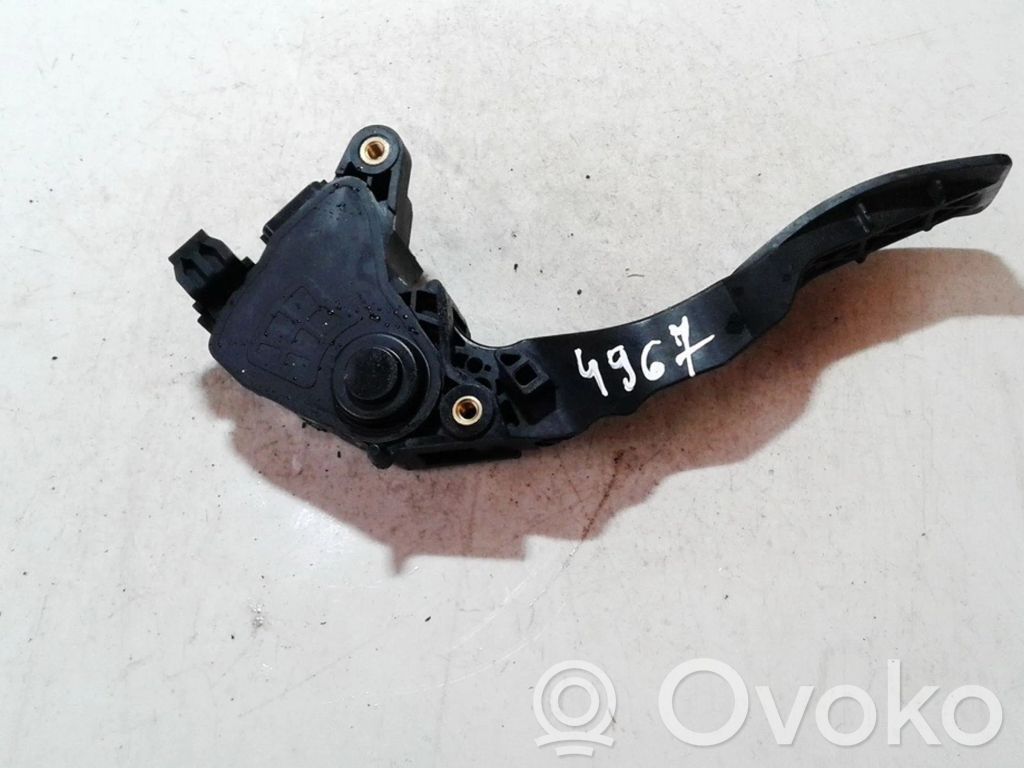 Nissan Juke I F15 Pedal del acelerador