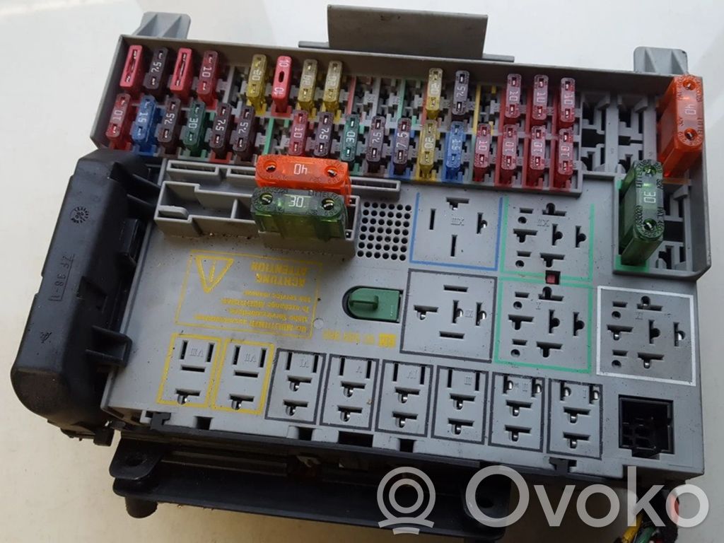 Opel Zafira A Set scatola dei fusibili 