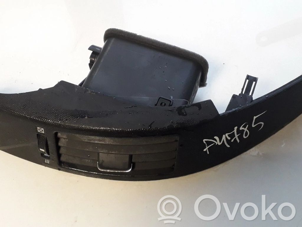 Toyota Corolla Verso AR10 Copertura griglia di ventilazione laterale cruscotto 