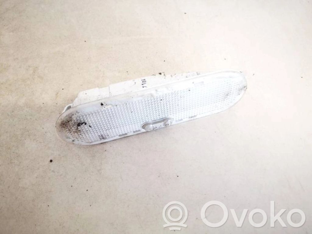Nissan Qashqai Lampka podsufitki tylna 
