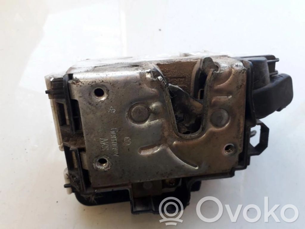 Volkswagen Golf III Etuoven lukko 