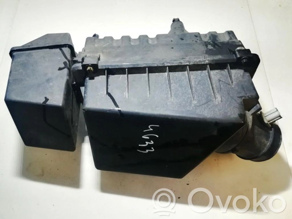 Ford Focus Air filter box 
