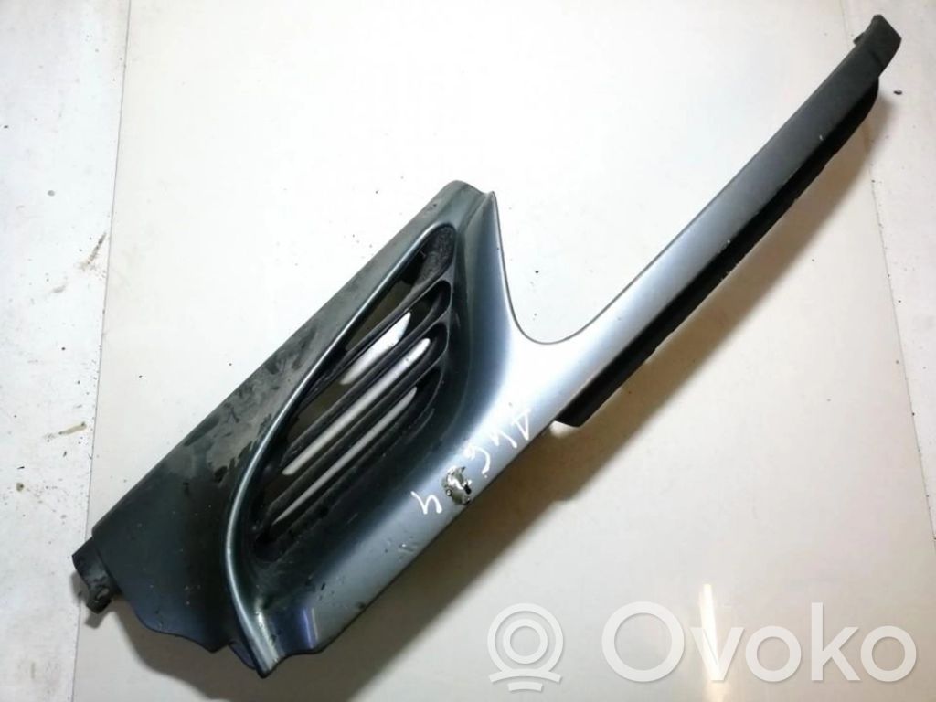 Rejilla delantera   7700834200,7700834200