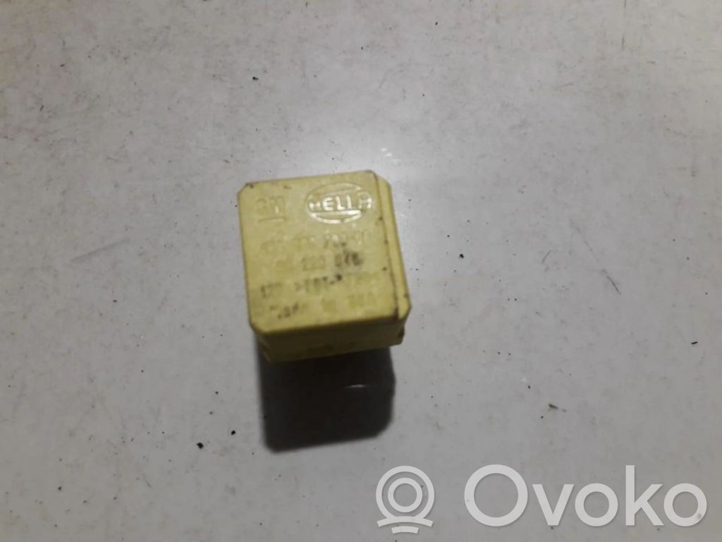Otros relés   90226846,4RA00779306,4RA00779306,4RA00779306,90226846