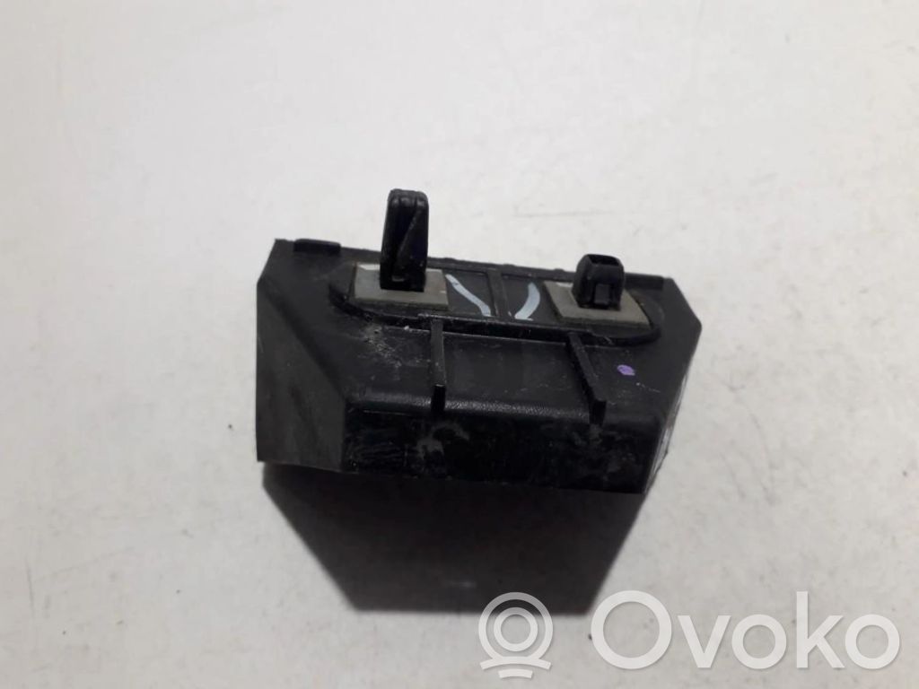 Toyota Avensis T250 Support de pare-chocs arrière