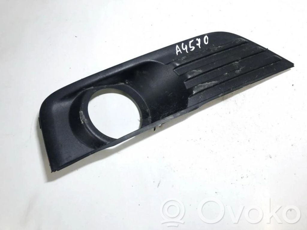 Ford Focus Grille inférieure de pare-chocs avant 