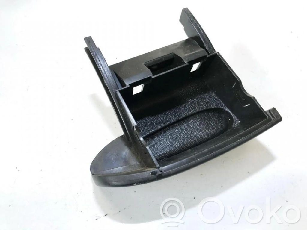 Fiat Punto (188) Aschenbecher 