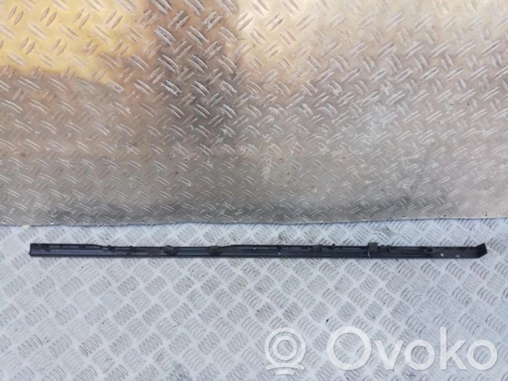 Otros repuestos del interior   YM21A04388,YM21A04388