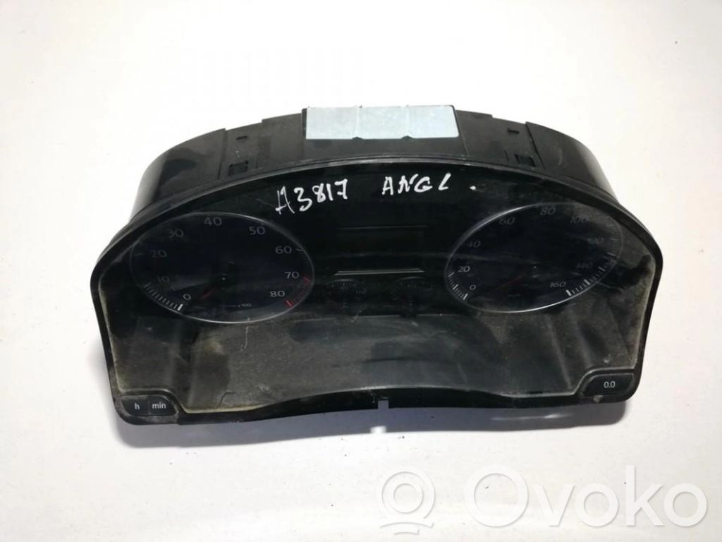 Volkswagen Golf V Vitezometru (grup de instrumente) 