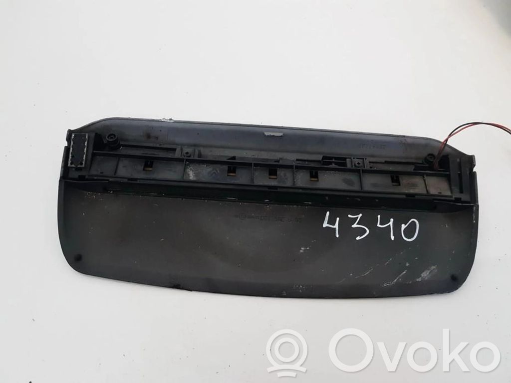 Peugeot 406 Kolmas/lisäjarruvalo 