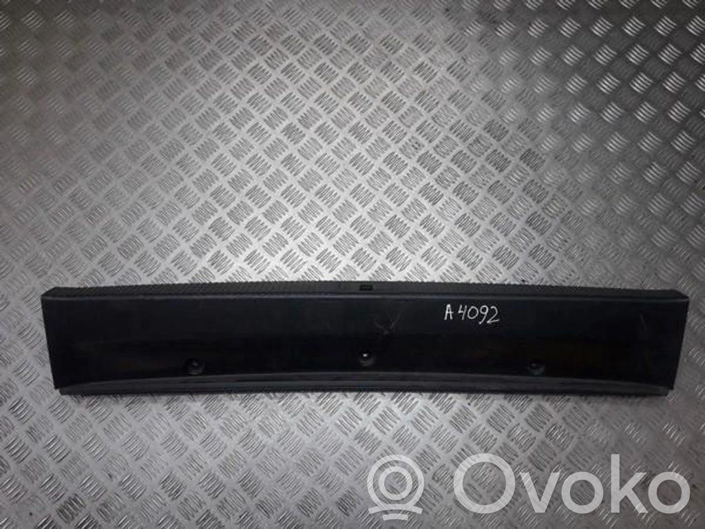 Muu vararenkaan verhoilun elementti   4E0863283A,4E0863283A