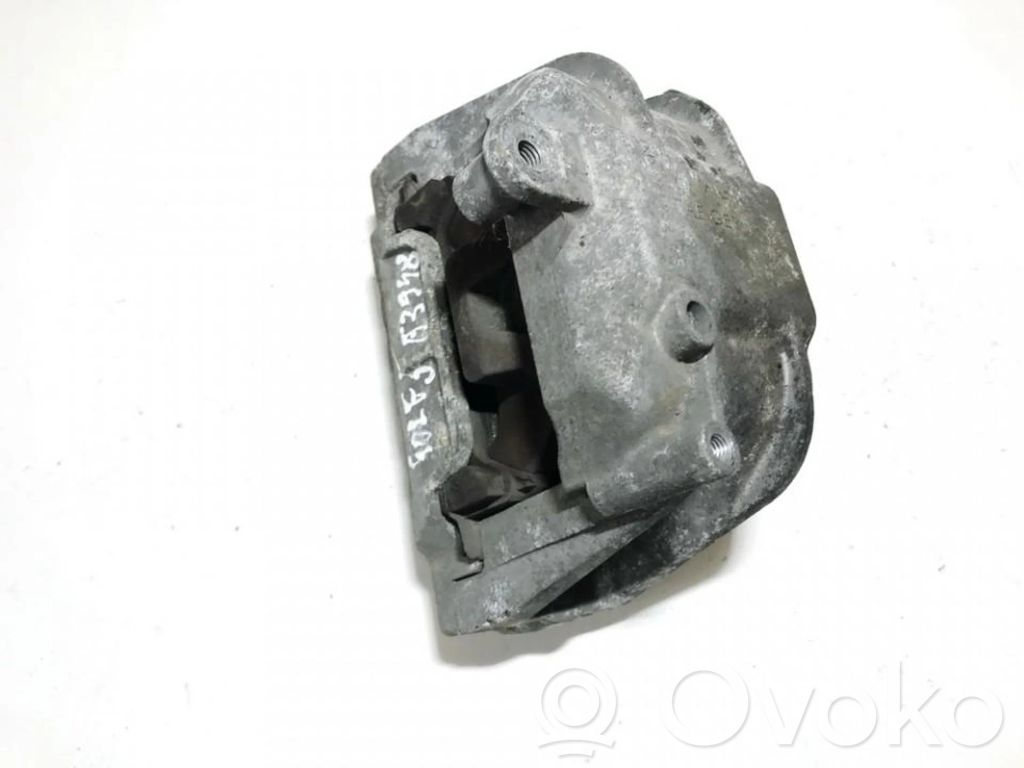 Volkswagen Golf V Suport tampon motor 