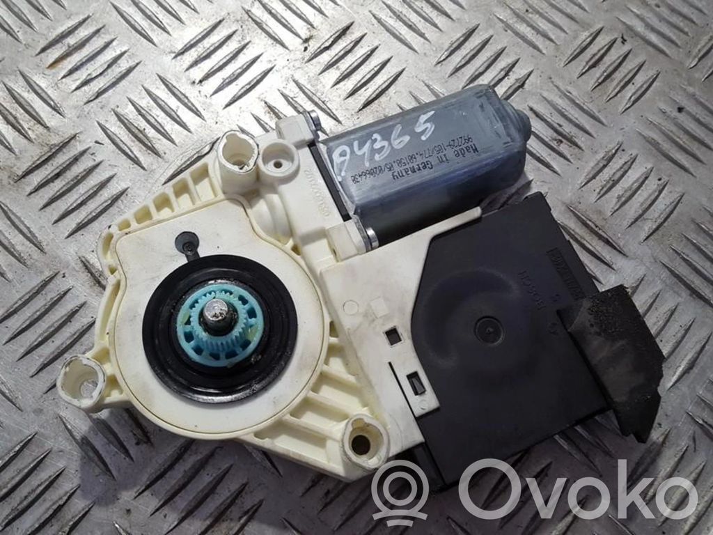 Volkswagen PASSAT B6 Motor macara geam ușă față 