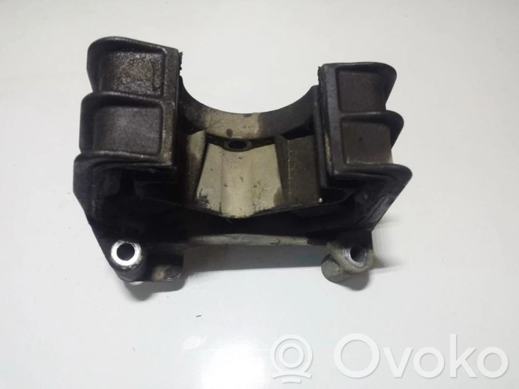 Opel Vectra B Engine mount bracket 