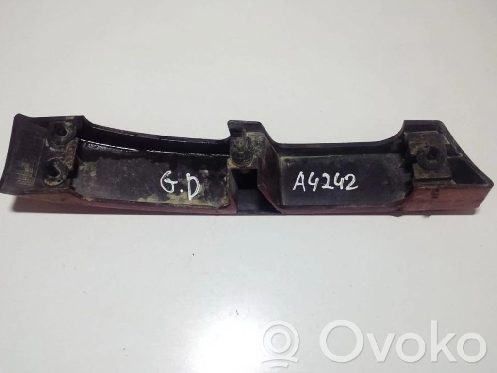 Nissan Almera N16 Moldura de la luz trasera/de freno 