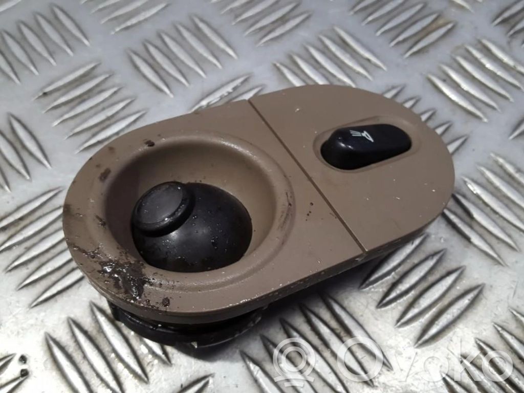 Renault Laguna I Lampka podsufitki tylna 