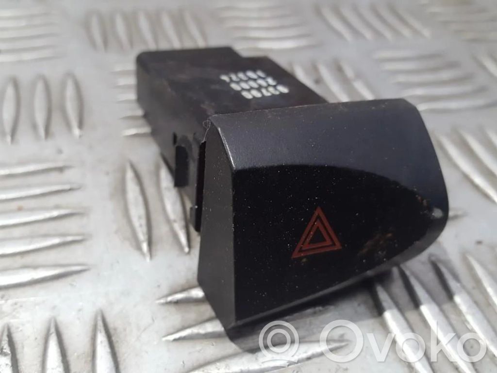 Hyundai Santa Fe Botón interruptor de luz de peligro