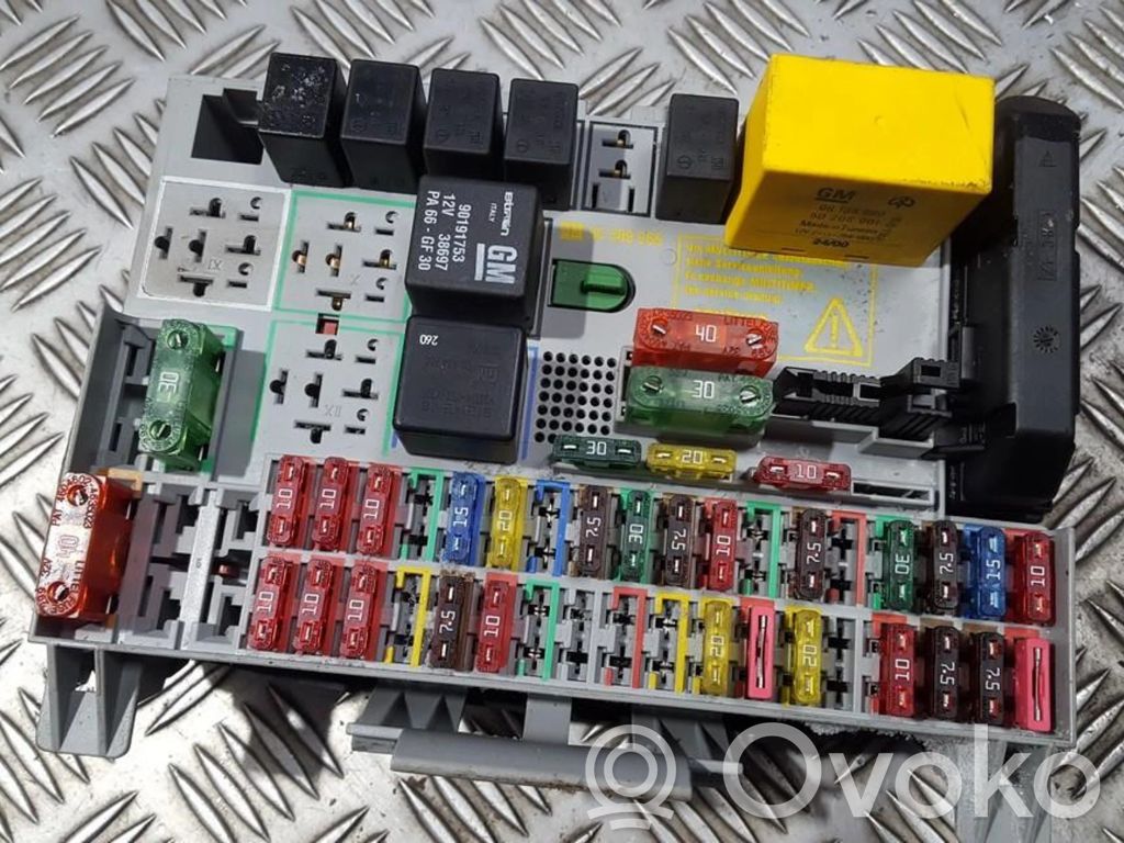 Opel Astra G Set scatola dei fusibili 