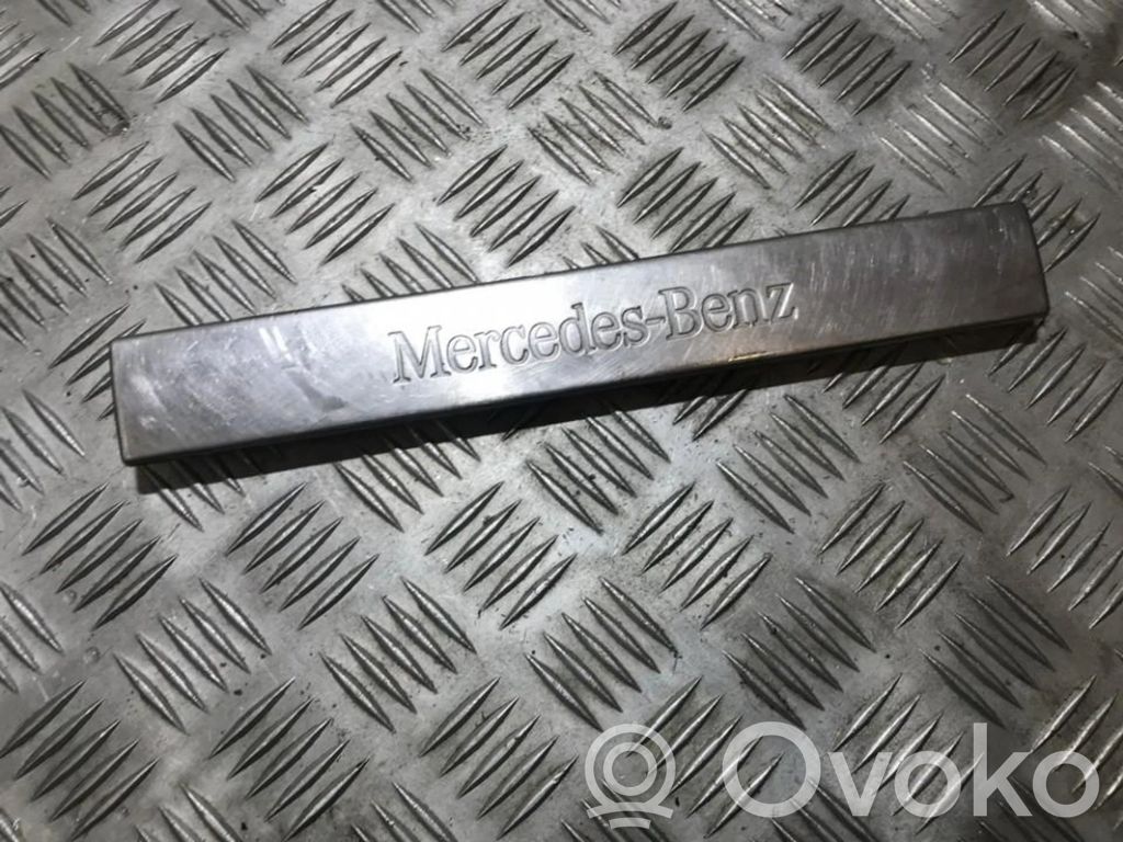 Mercedes-Benz ML W163 Garniture de marche-pieds arrière