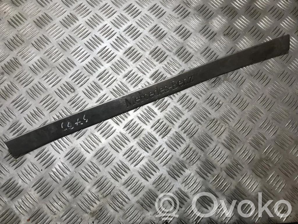 Mercedes-Benz ML W163 Copertura del rivestimento del sottoporta anteriore 