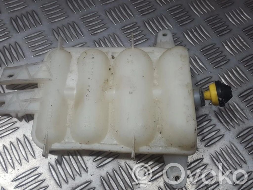 Audi A4 S4 B5 8D Réservoir d'air sous vide