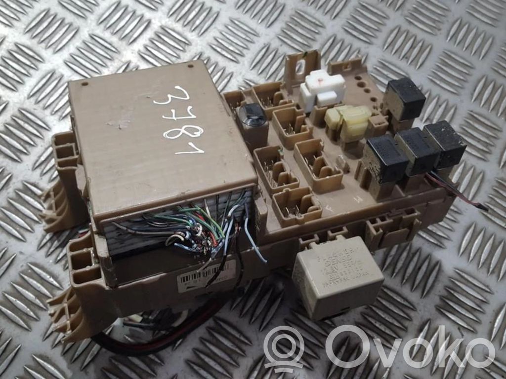 Toyota Corolla Verso E121 Set cutie siguranțe 