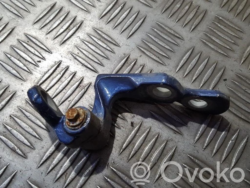 Ford Focus Etuoven yläsarana 