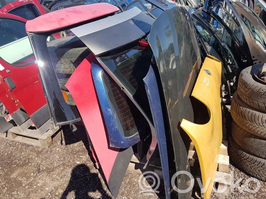 Mitsubishi Space Runner Portellone posteriore/bagagliaio 
