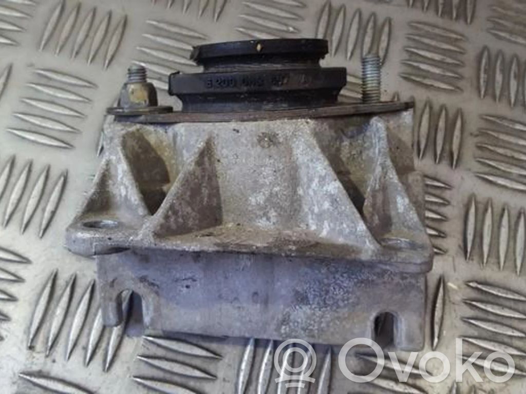 Renault Scenic I Supporto di montaggio del motore 