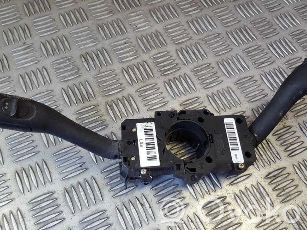 Audi A6 S6 C5 4B Leva/interruttore dell’indicatore di direzione e tergicristallo