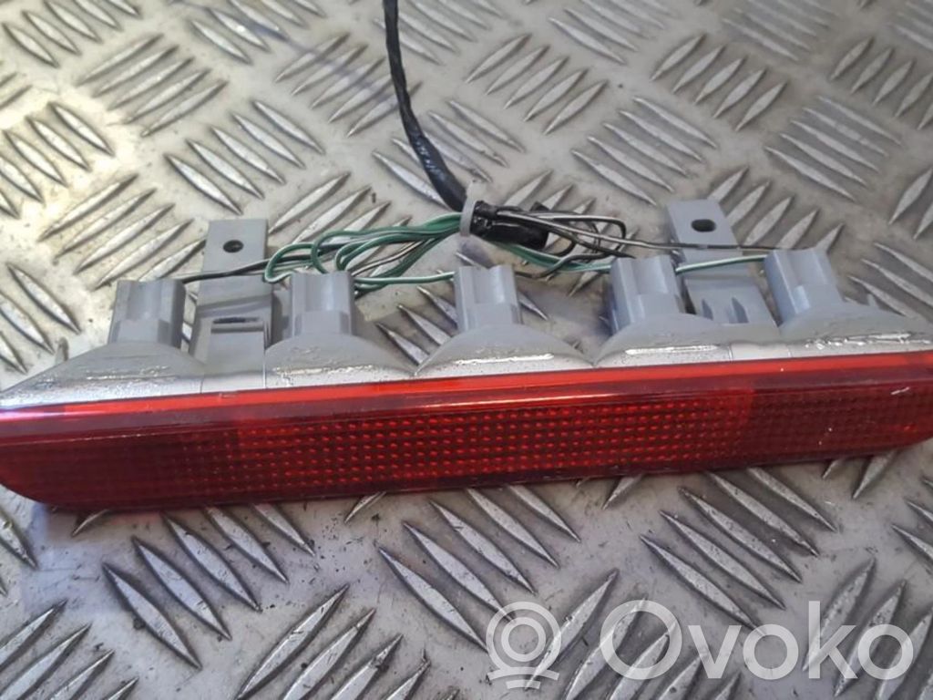 Toyota Prius (XW10) Trzecie światło stop 