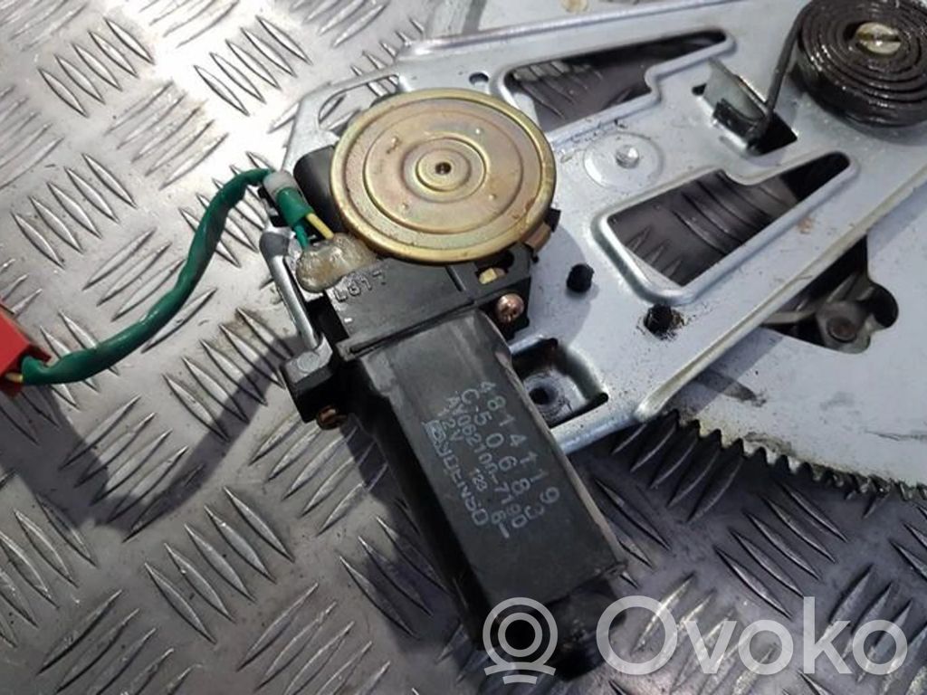 Chrysler Stratus Motor del regulador de la ventanilla de la puerta delantera 