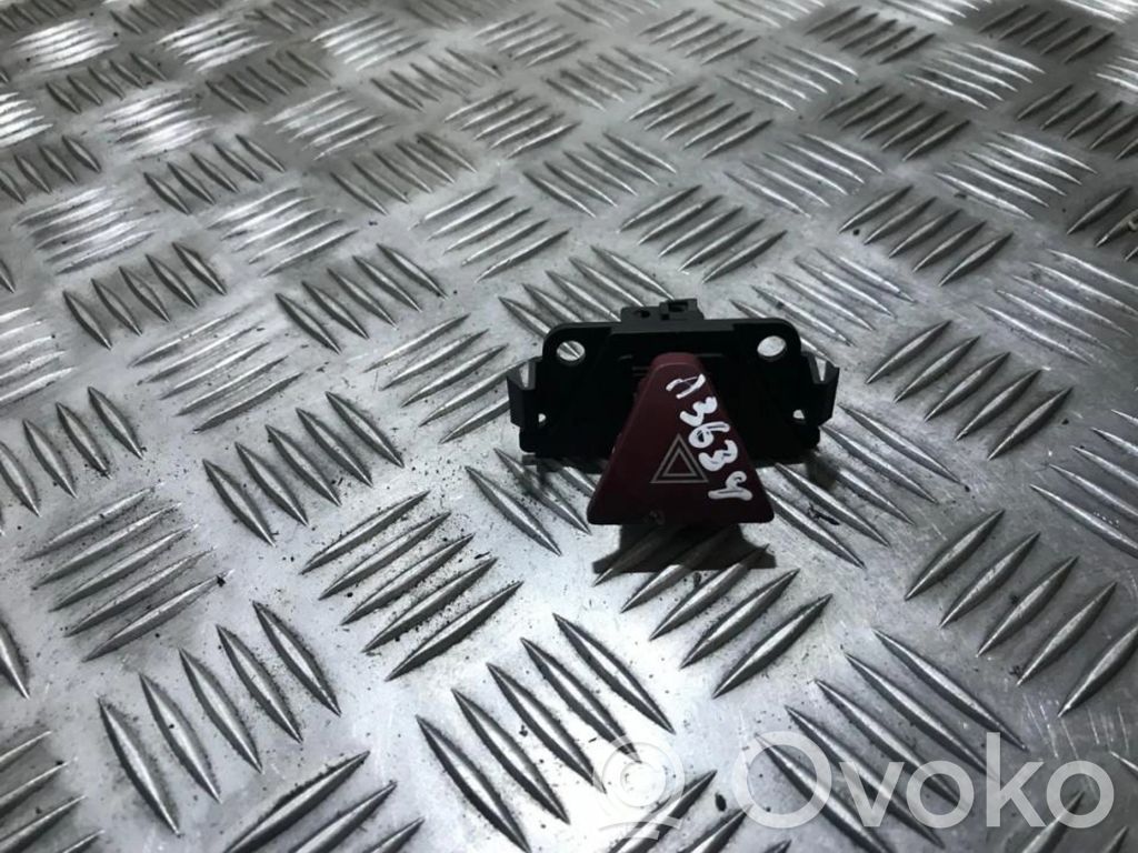 Botón interruptor de luz de peligro   9643219577,9643219577