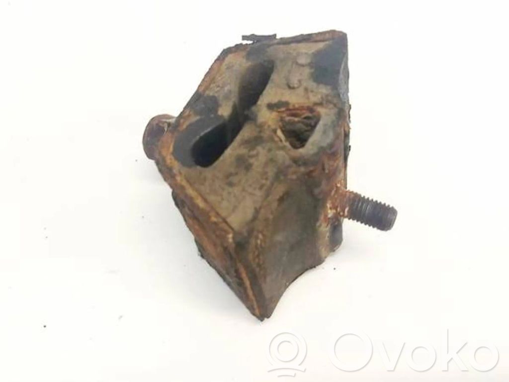 Volkswagen Golf IV Wspornik / Mocowanie silnika 