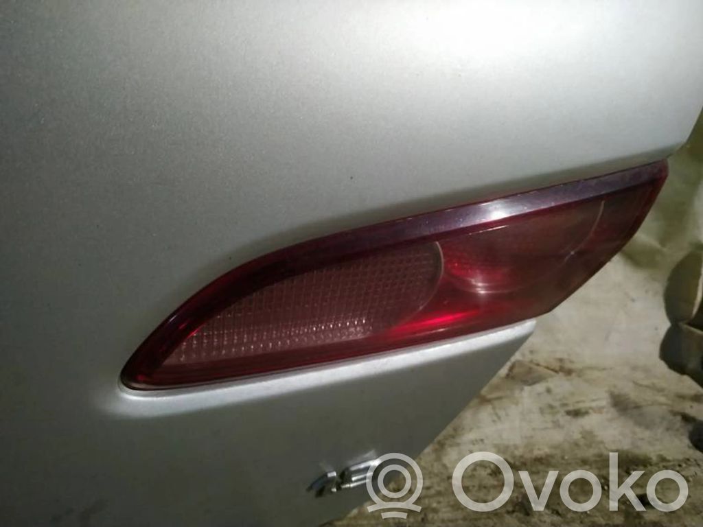 Tailgate rear/tail lights