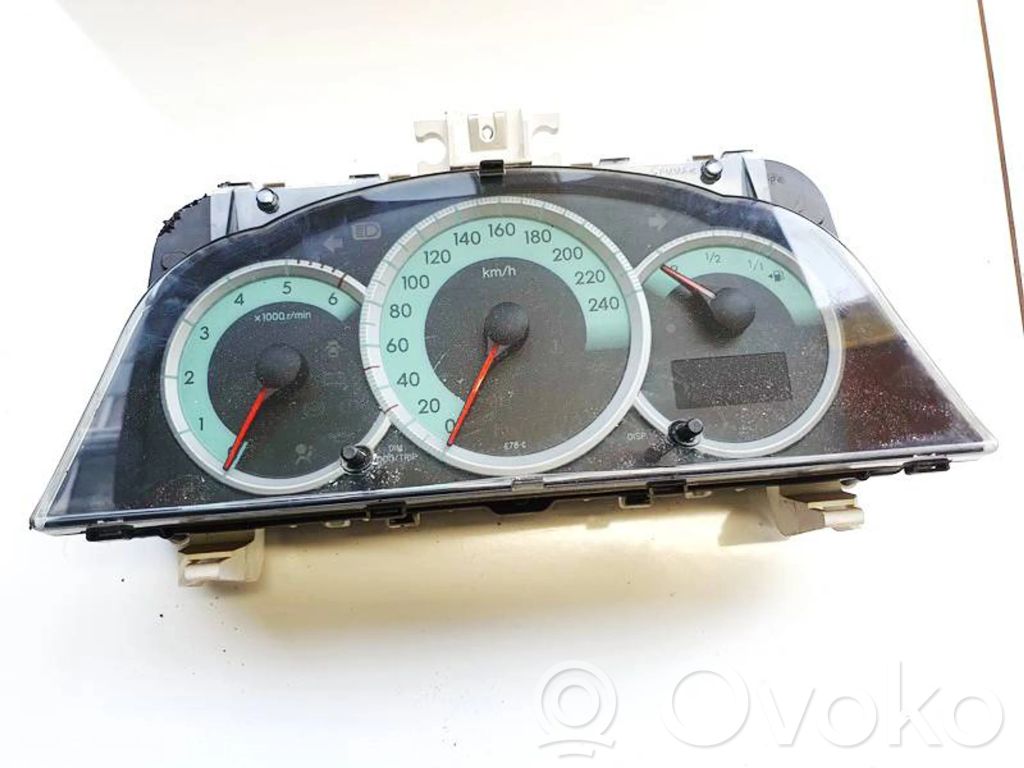 Toyota Corolla Verso AR10 Tachimetro (quadro strumenti) 