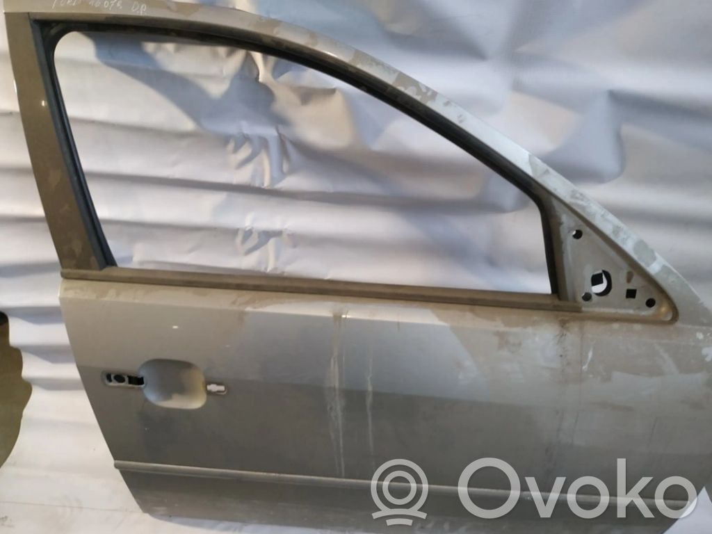 Ford Mondeo Mk III Ușă față 