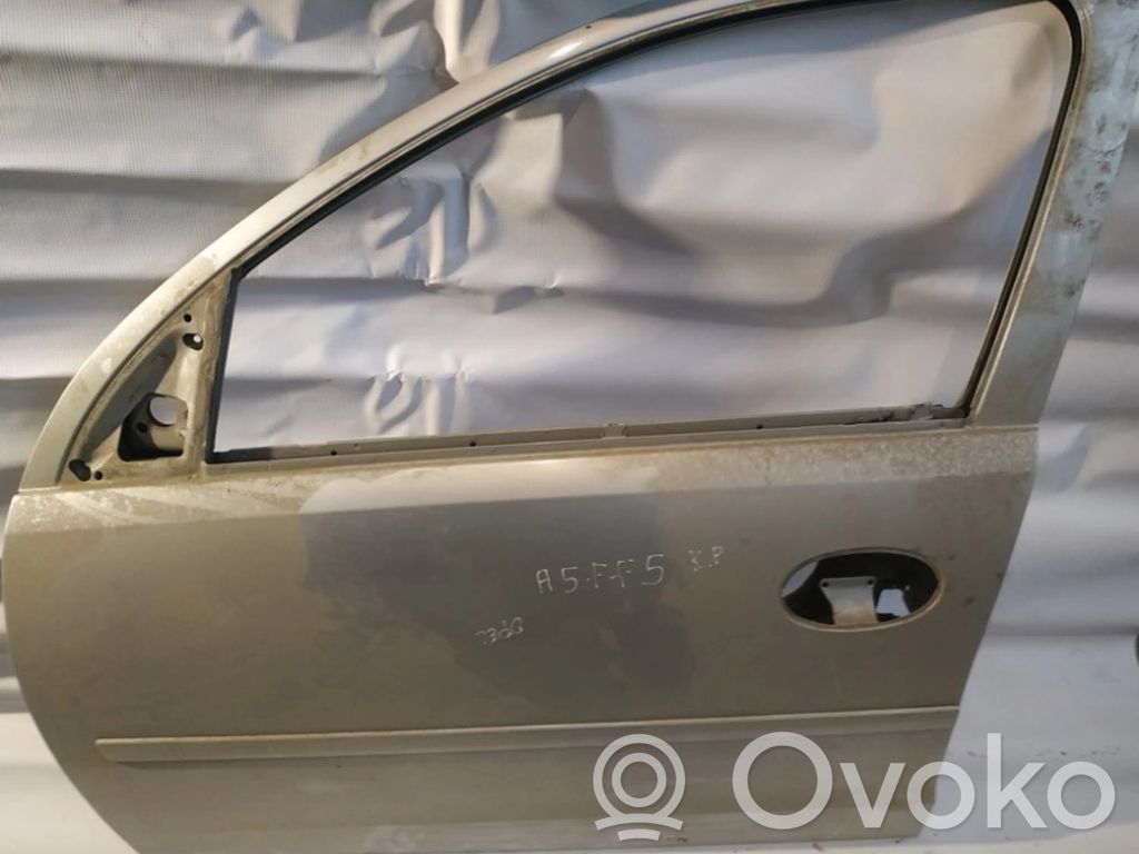 Opel Corsa C Передняя дверь