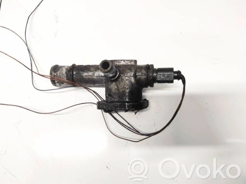 Volkswagen Golf IV Tubo flessibile del liquido di raffreddamento del motore
