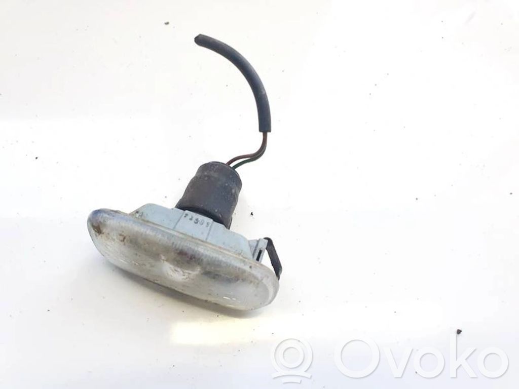 Audi A4 S4 B7 8E 8H Semnalizator bară față 