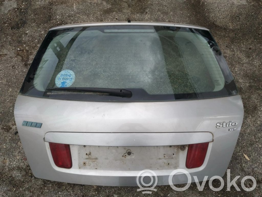 Fiat Stilo Takaluukun/tavaratilan kansi